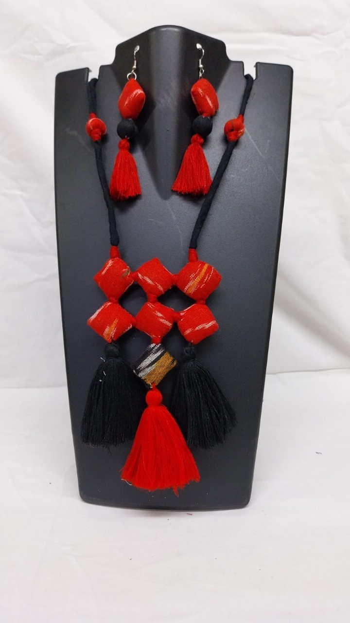 7 Square Necklace - Red and Black Adjustable Tassel Beaded Jewelry