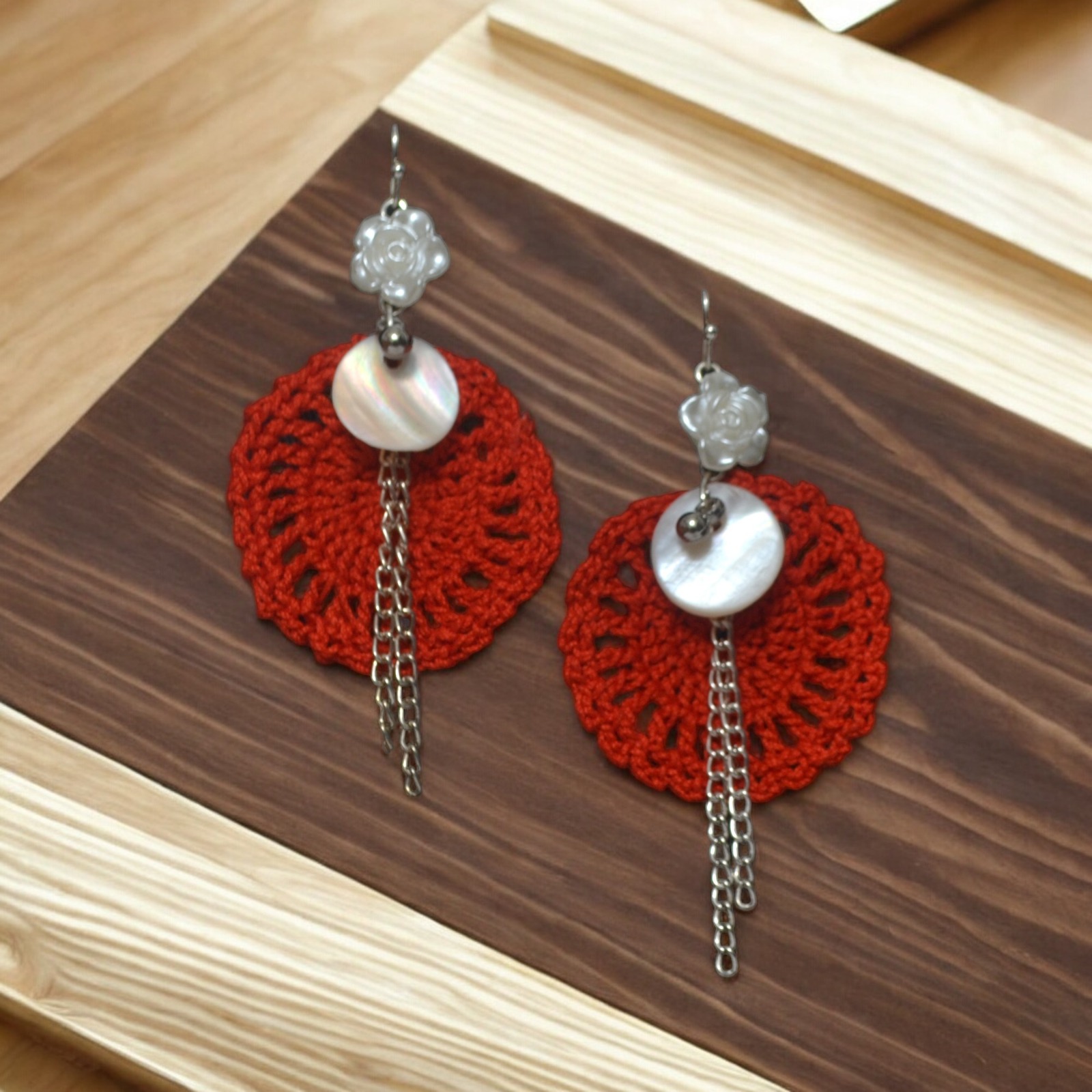 TrendyCraft Crochet Shell Dangler Earrings for Women & Girls, Lightweight Bohemian Seashell Design, Perfect for Casual & Formal Occasions, Exquisite Craftsmanship, 7cm x 4.2cm x 0.3cm