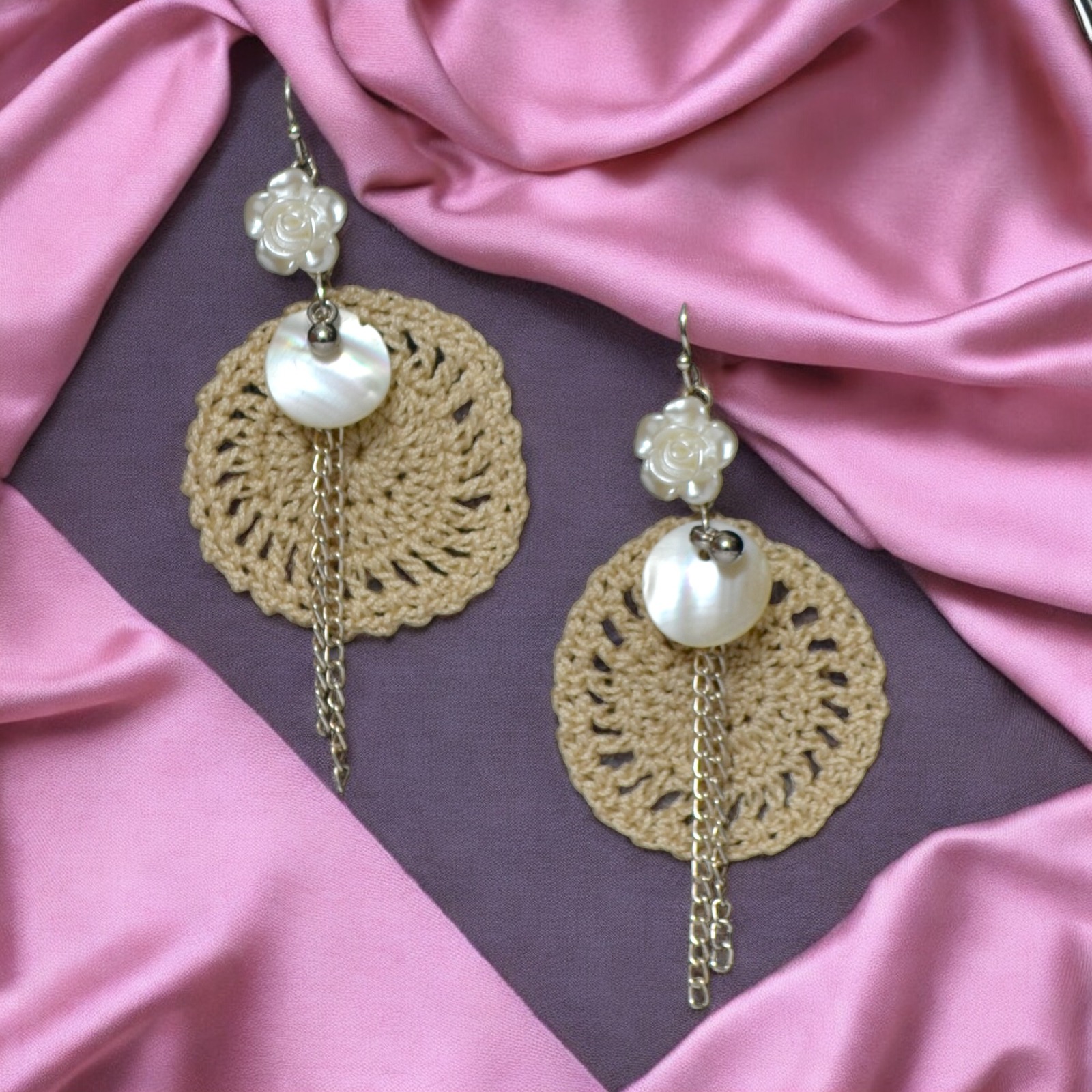 TrendyCraft Crochet Shell Dangler Earrings for Women & Girls, Lightweight Bohemian Seashell Design, Perfect for Casual & Formal Occasions, Exquisite Craftsmanship, 7cm x 4.2cm x 0.3cm