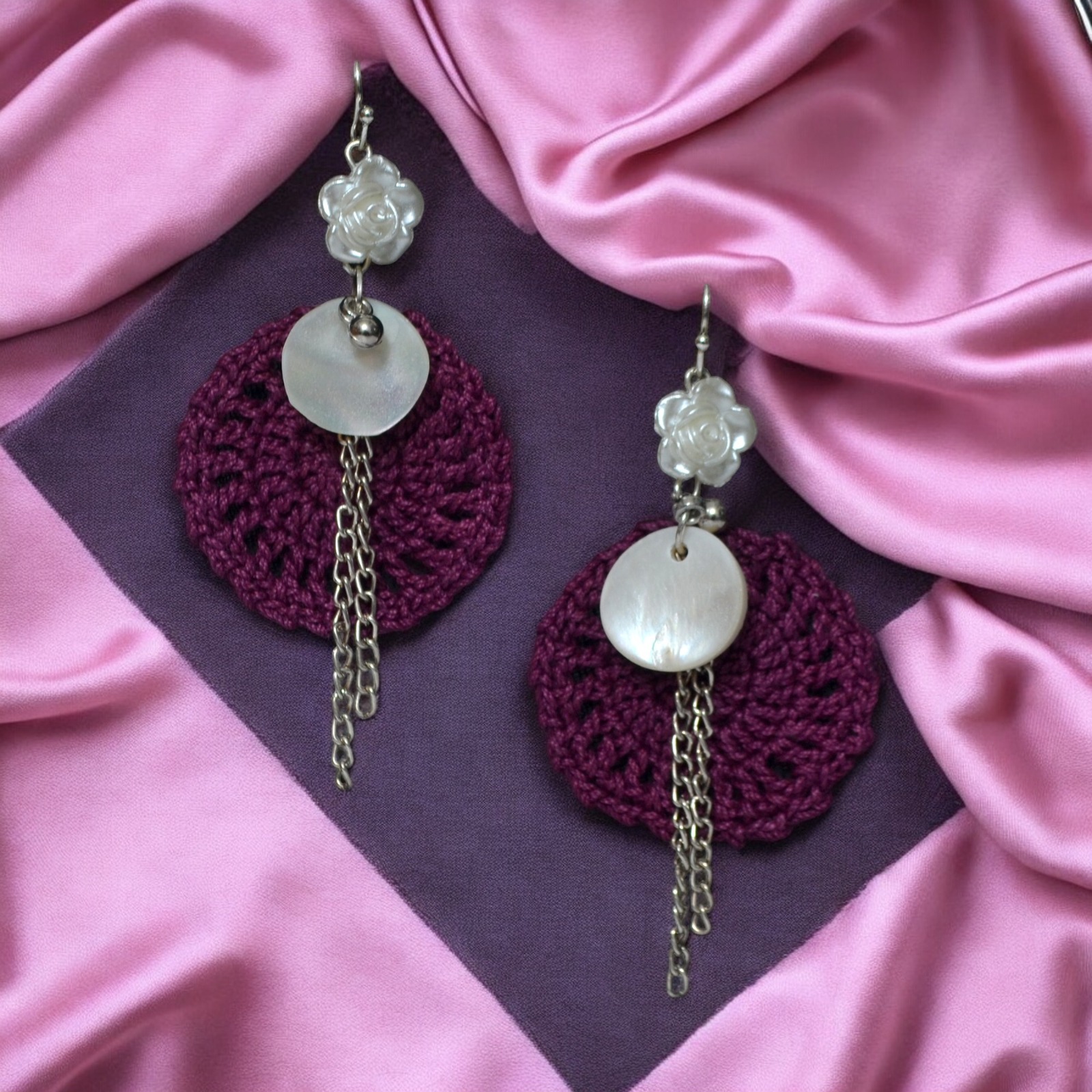 TrendyCraft Crochet Shell Dangler Earrings for Women & Girls, Lightweight Bohemian Seashell Design, Perfect for Casual & Formal Occasions, Exquisite Craftsmanship, 7cm x 4.2cm x 0.3cm
