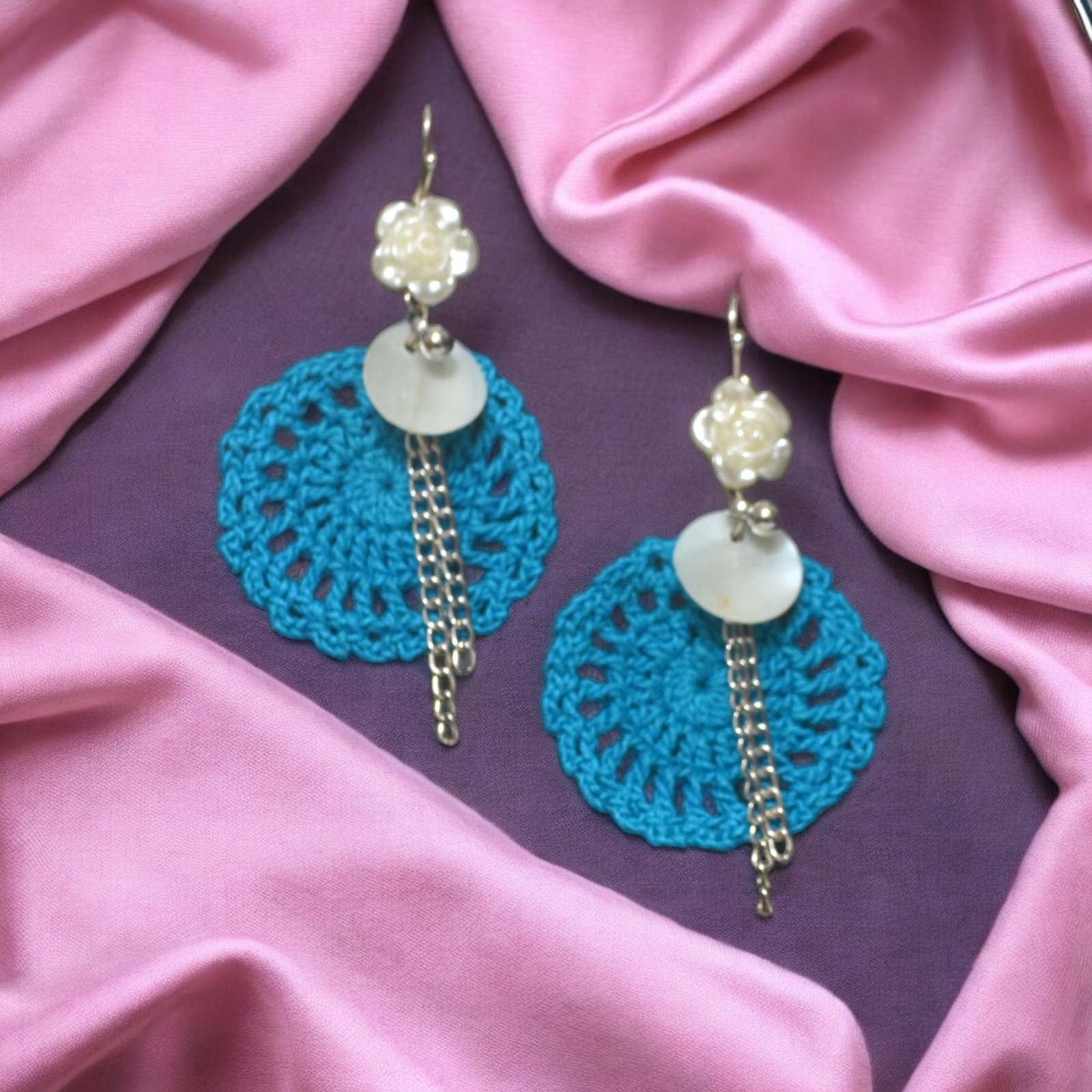 TrendyCraft Crochet Shell Dangler Earrings for Women & Girls, Lightweight Bohemian Seashell Design, Perfect for Casual & Formal Occasions, Exquisite Craftsmanship, 7cm x 4.2cm x 0.3cm